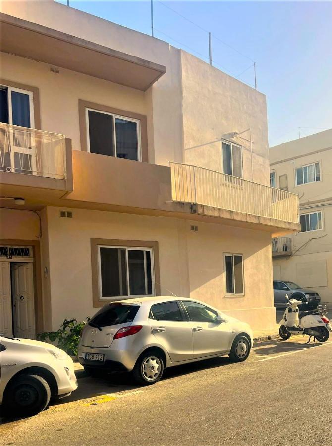 Smart Hostel Birkirkara Exterior photo