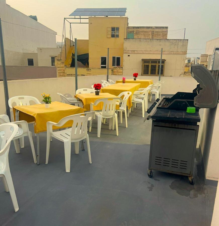 Smart Hostel Birkirkara Exterior photo